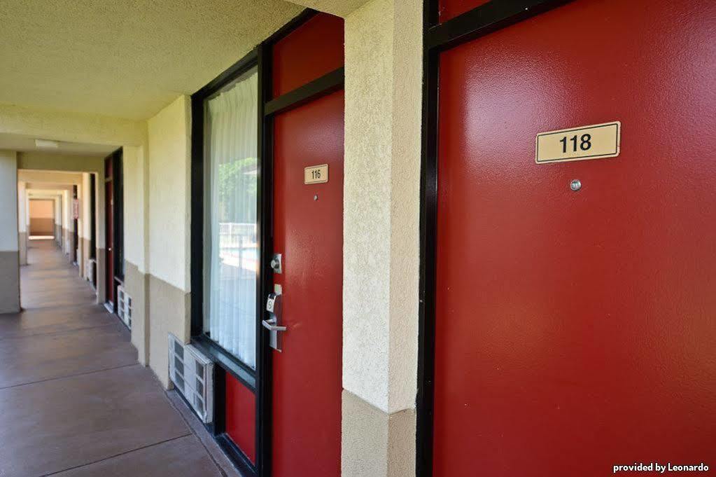 Best Western Tulsa Airport Exterior foto