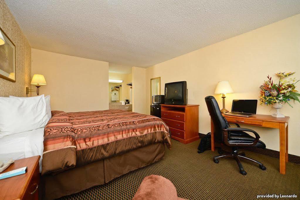 Best Western Tulsa Airport Exterior foto
